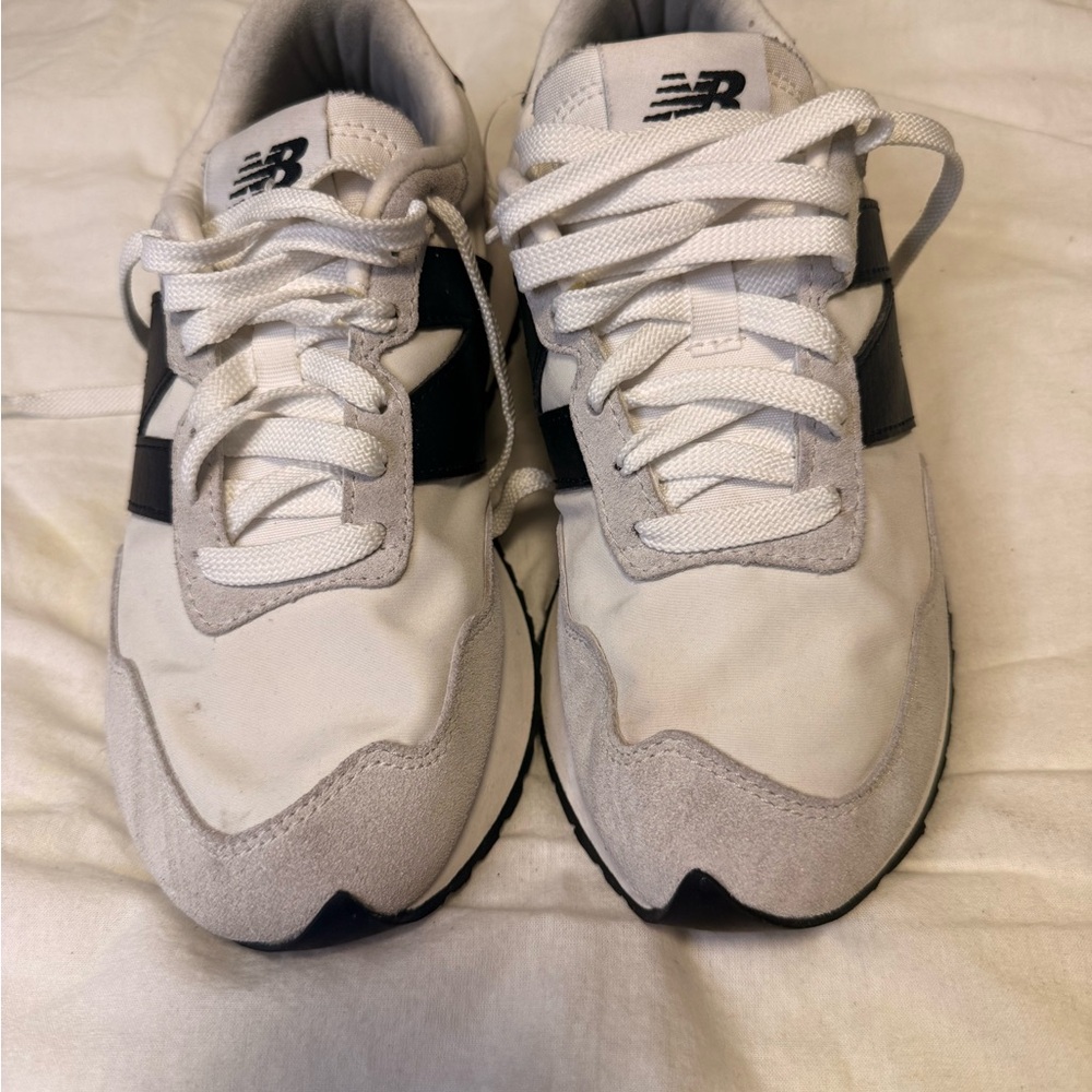 New Balance Men's White and Black Sneakers